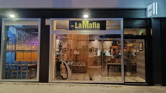 La Mafia se sienta a la mesa