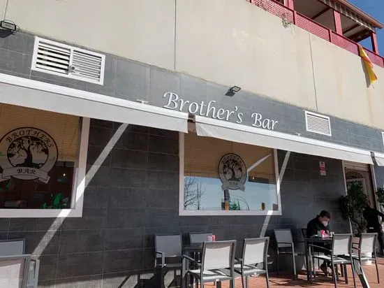 Brothers bar