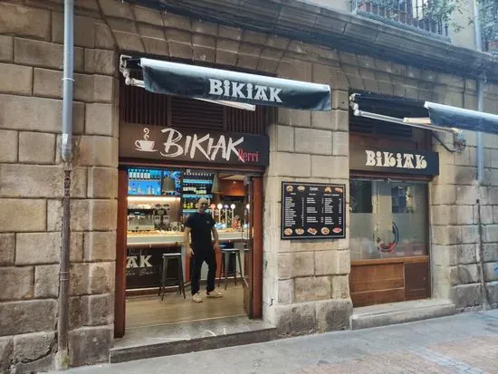 Bar BIKIAK berri- Bar de Pintxos