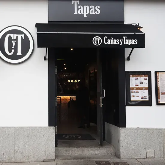 Cañas y Tapas