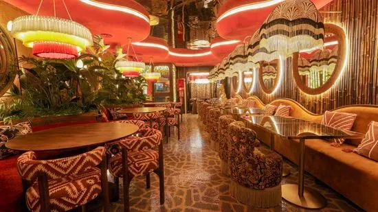 Maison Jaguar, restaurante mexicano con espectáculo