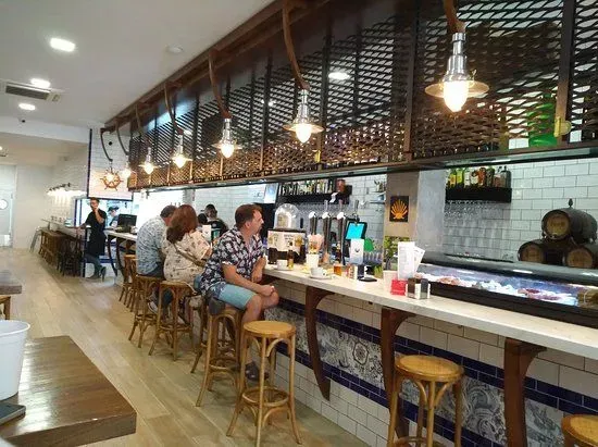 Marisqueria Cerveceria La Peregrina Malaga Centro