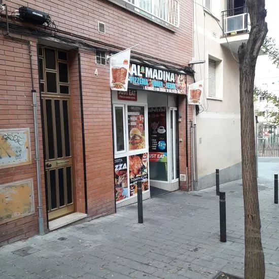 Alhambra Doner y Pizzería