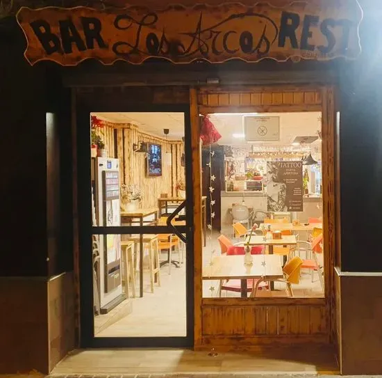 Bar restaurante Almiserat Los Arcos