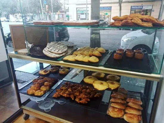 Panadería "El Rebost". Producto tradicional mallorquín