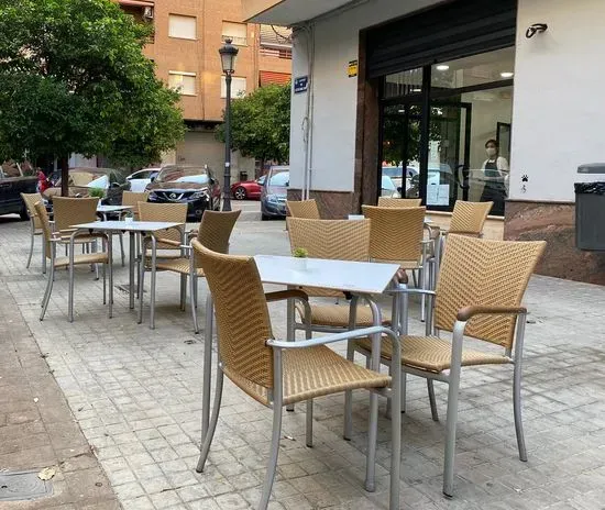 La Cuadra Valencia. Pastelería Argentina