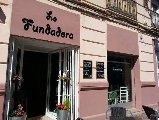 La Fundadora Cafeteria & Tartas