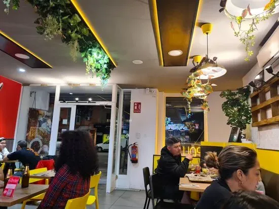 La Bajada Street Food & GO - Oporto - Restaurante Peruano