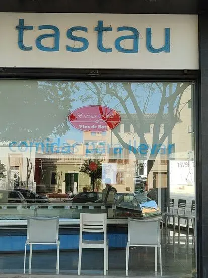 Restaurante y comidas para llevar Tastau