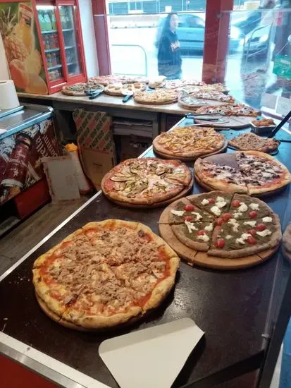 Deliziosa Pizzeria