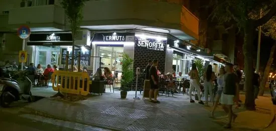 La Señorita de la tapa