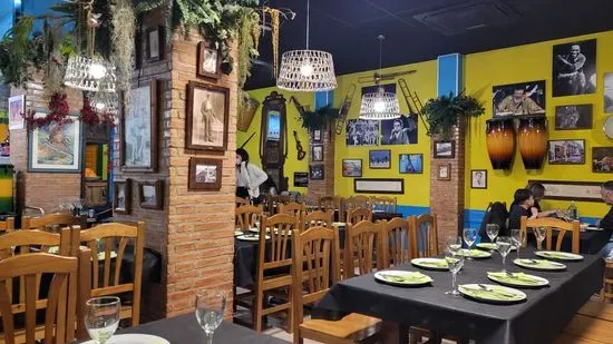 El Paladar Restaurant