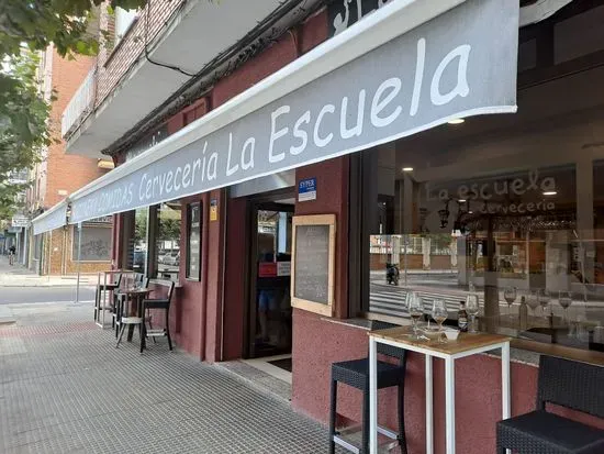 Bar Restaurante La Escuela