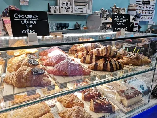 Guiomar Obrador & Café. La 1a Pastelería y Hamburguesería en Benidorm.