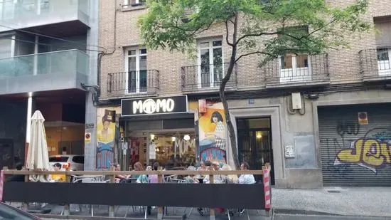 MoMo Café