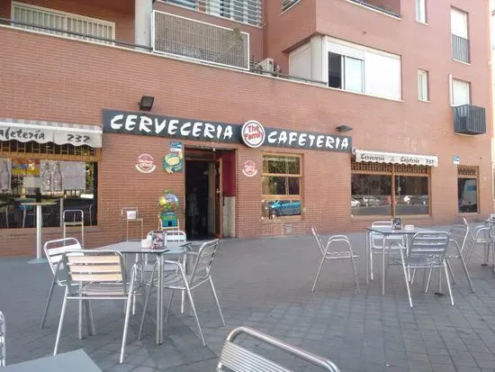 The Family Cafeteria Cerveceria