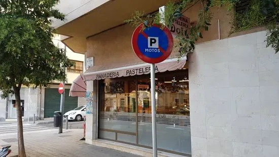 Panaderia Pasteleria Dofí