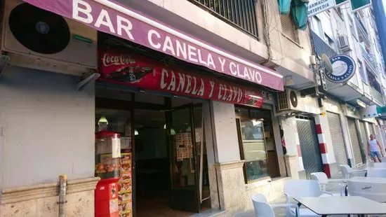 Bar Canela Y Clavo