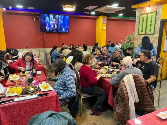 Pica y Come. Pollos, Carne al carbón y a la Parrilla