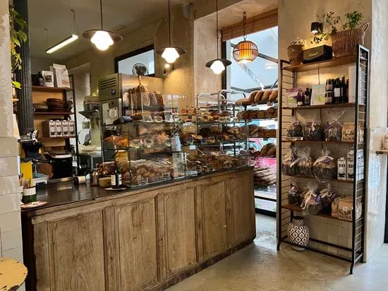 Alma Nomad Bakery