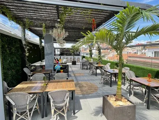 Terraza Málaga centro - Le RoofTop Mariposa hotel