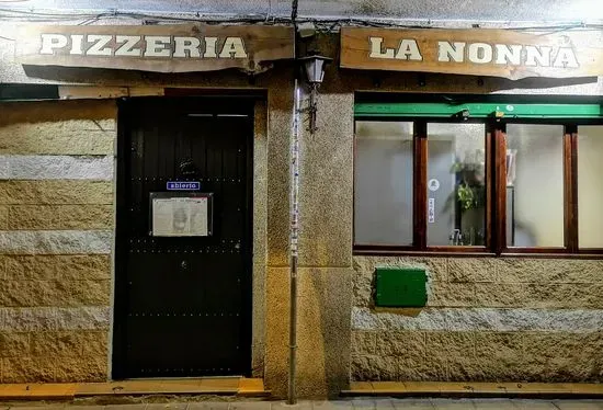 “PIZZERÍA LA NONNA” plaza de toros