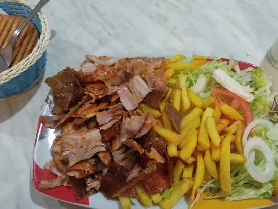 Salma Doner Kebap Comida Turca