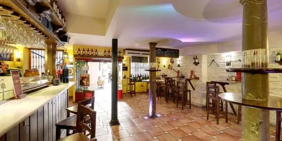 Restaurante Mas que Vinos