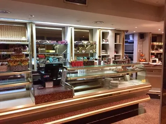 Gelateria Bomboneria Cafeteria