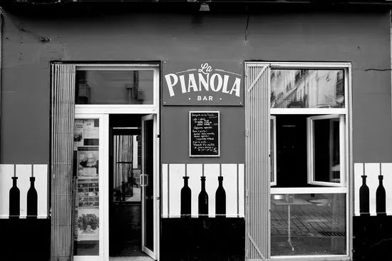 La Pianola Bar