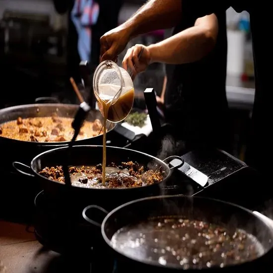 Escudellar Arroz y Mas