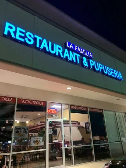 La Familia Restaunte y Pupuseria