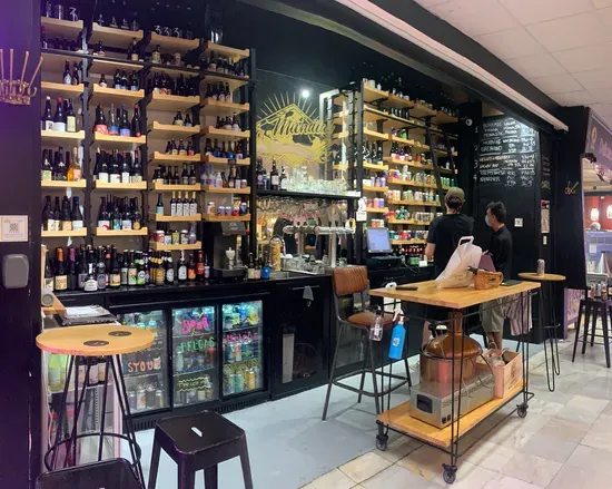 La Mundial: craft beer shop