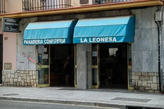 Panadería Confitería La Leonesa