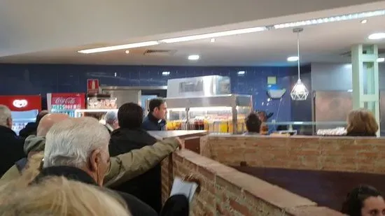 Autoservicio cafeteria ramon y cajal