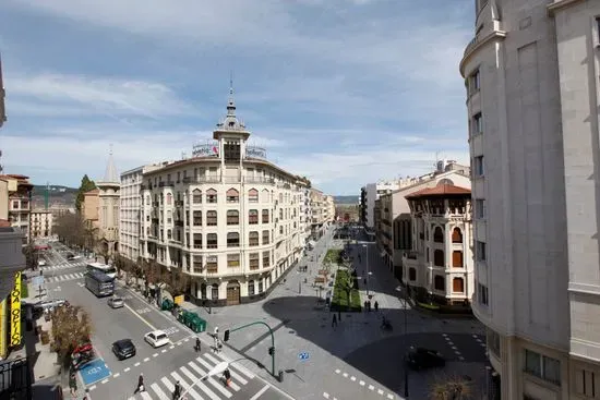 Hotel Yoldi Pamplona-Iruñea