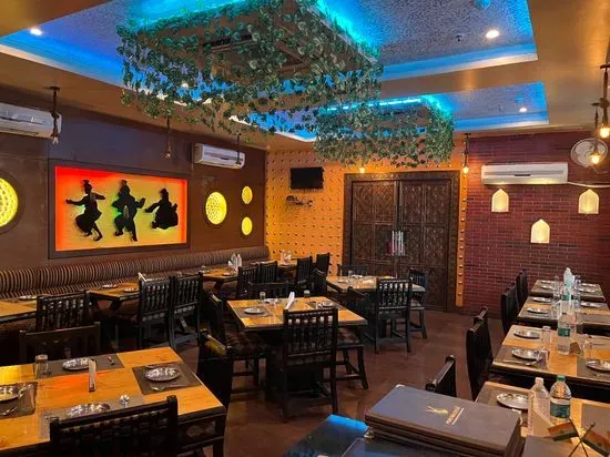 Pind Balluchi - Best non-veg Restaurant in Agra