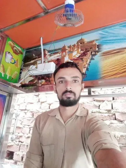 Ahmad Muradabadi Chicken Corner