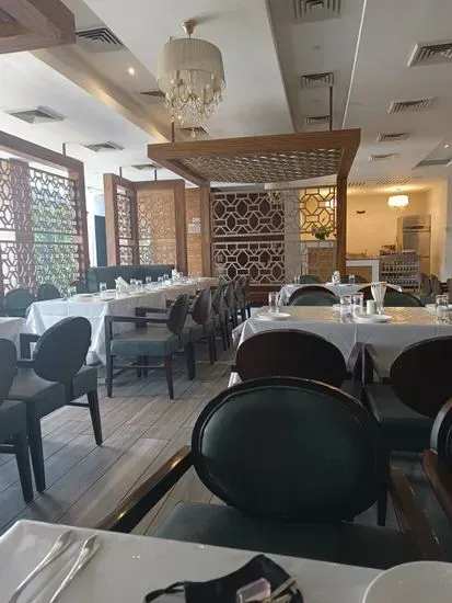 aura restaurant