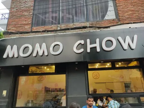 Momo Chow