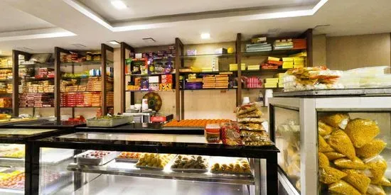 Chanchal Dairy & Sweets - Best South Indian Food / Best Dairy / Best Sweet Shop in Dehradun