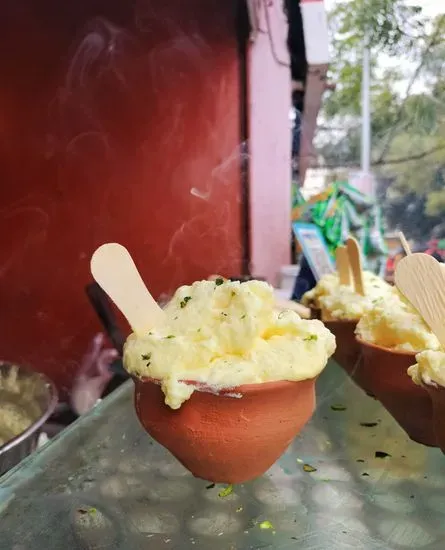 Maa Ganga Lassi Bhandar