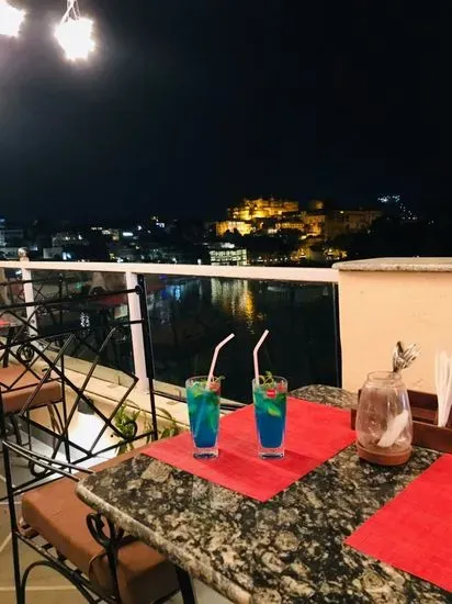 Daagla Restaurant (Lake Side Rooftop Restaurant Udaipur)