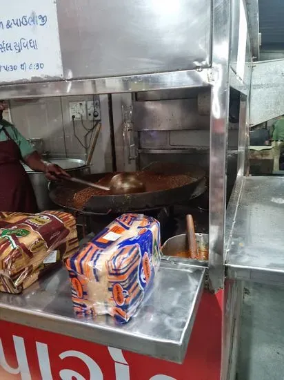 shree varudi bhel & pavbhaji