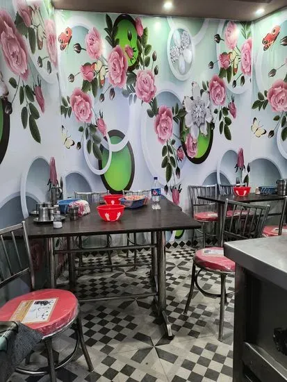 Lazeez Restaurant