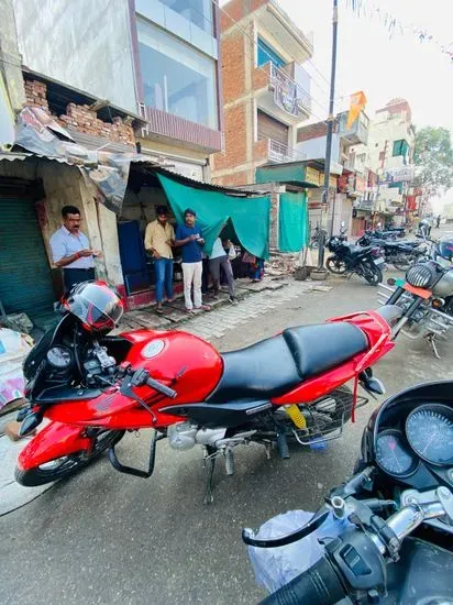 famous puri sabji shop