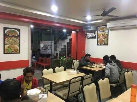 Hari Om Kathiyawadi Restaurant