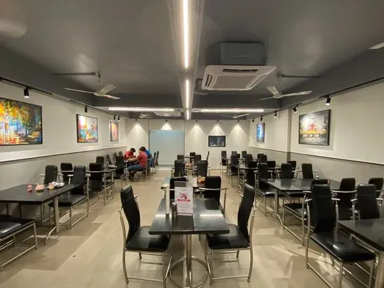 Patel Vihar Restaurant ( PVR ) - Kathiyawadi Gujarati Food Restaurant in Rajkot | Best Vegetarian Restaurant in Rajkot