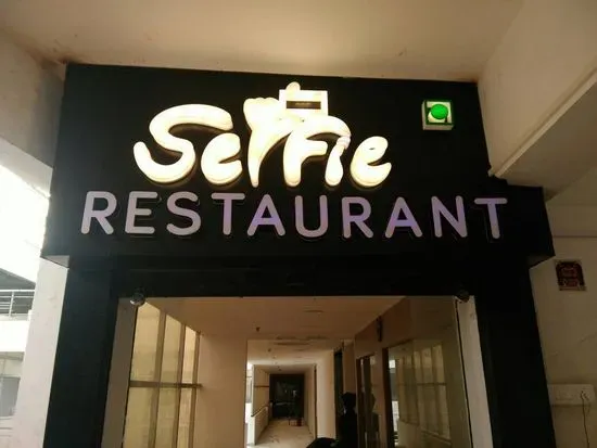 Selfie Restaurant