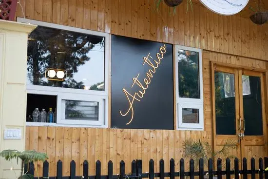 Autentico restaurant